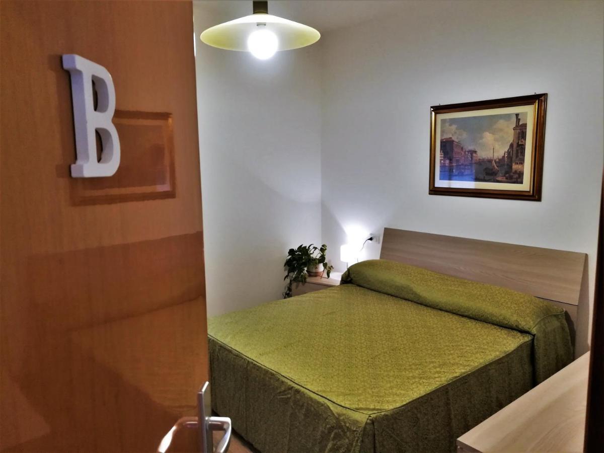 Appartamento Le Barche Mestre Zimmer foto